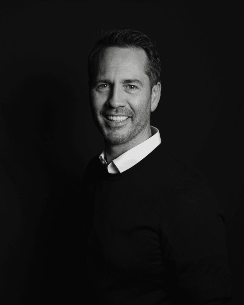 Alexander Binder, Store Manager